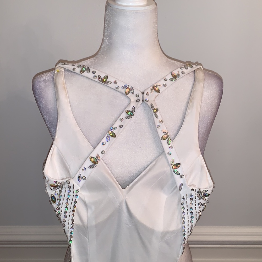 Sean Collection Rhinestone & Sequin Open Back Whi… - image 7